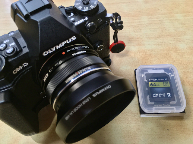 E-M5 Mark IIとProGrade Digital SDXCカードの画像